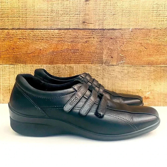 Ecco Shade 3 Strap Velcro Leather Shoes - Picture 3 of 8